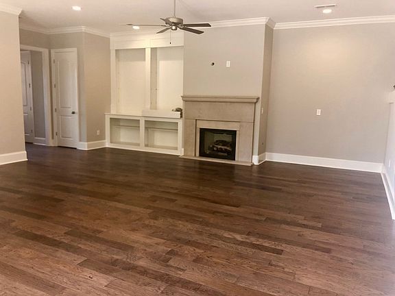 4th image of 122 Glen Alden Cir