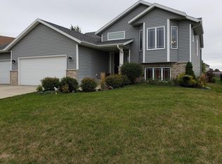 2663 Heartland Dr NW, Rochester, MN 55901
