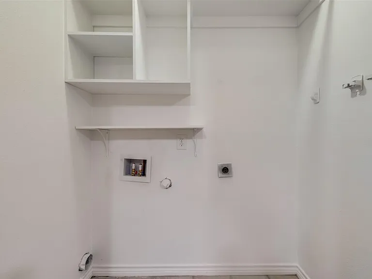 609 Houston St — Photo 12
