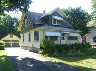 220 N McKenzie Ave, Gillett, WI 54124