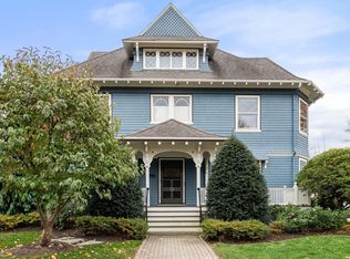 18 Washington Park, Newton, MA 02460
