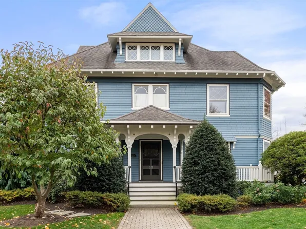 18 Washington Park, Newton, MA 02460