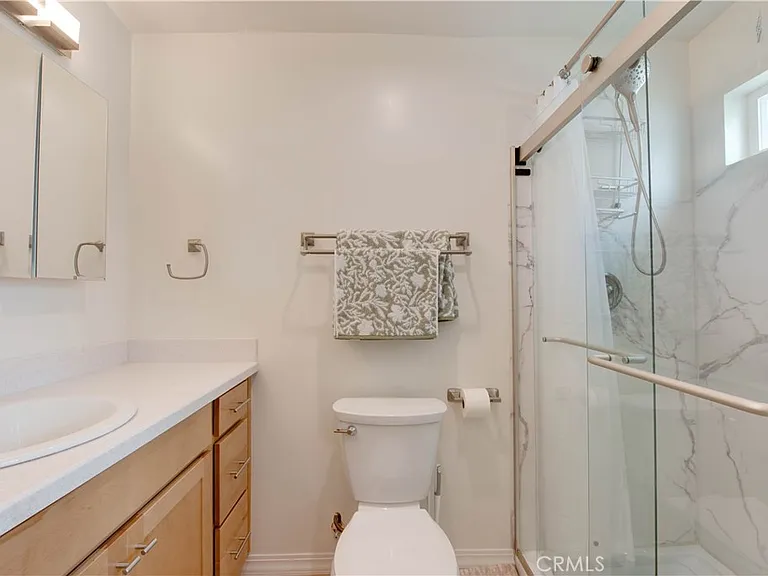 7321 Kelvin Ave — Photo 8
