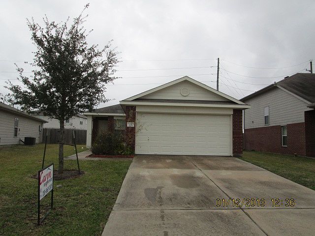 1st image of 7911 Crescent Village Ln