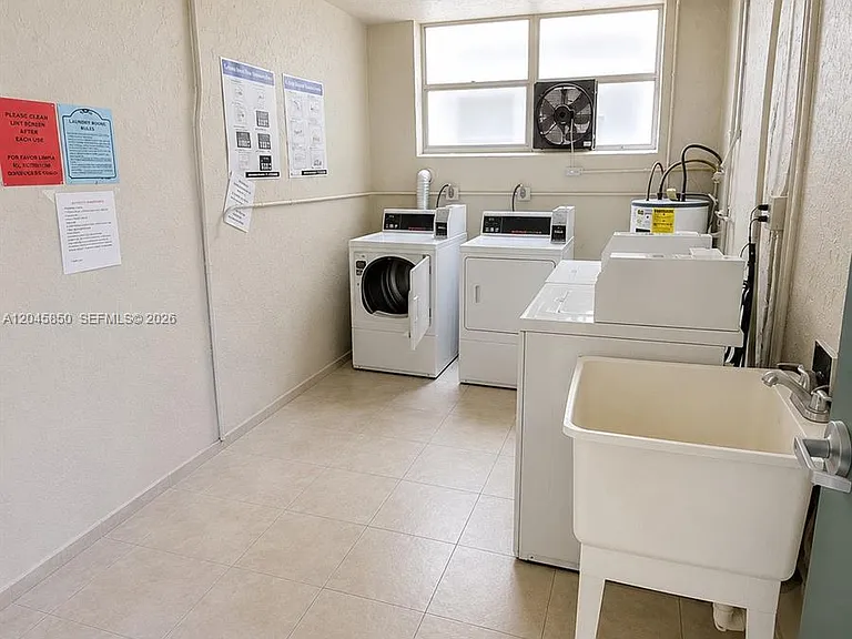 1800 N Lauderdale Ave #1210 — Photo 14
