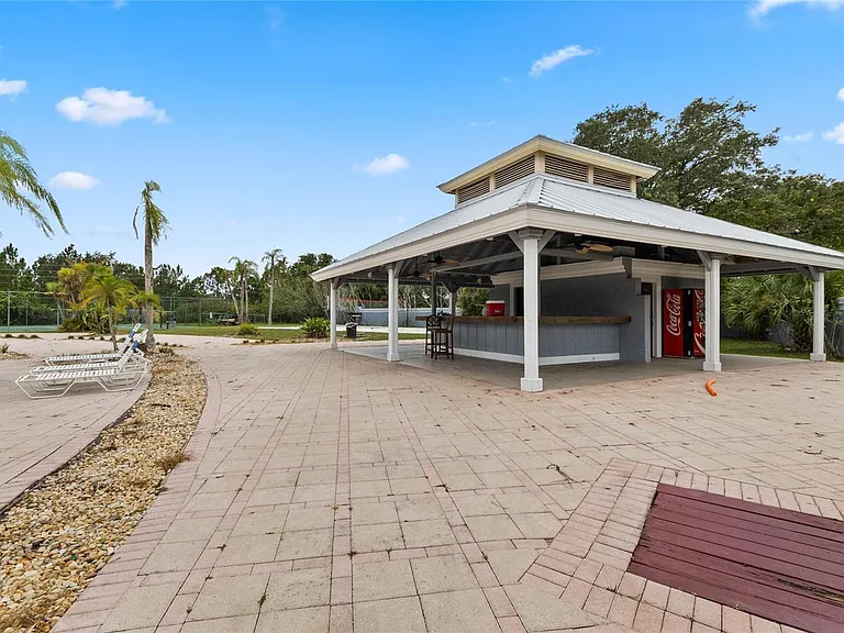 709 Orchid Dr #B — Photo 24