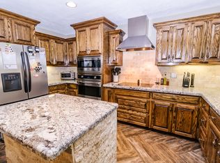 2314 Colonial Ct S, League City, TX 77573