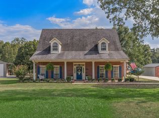 552 Bob White Ln, Benton, LA 71006