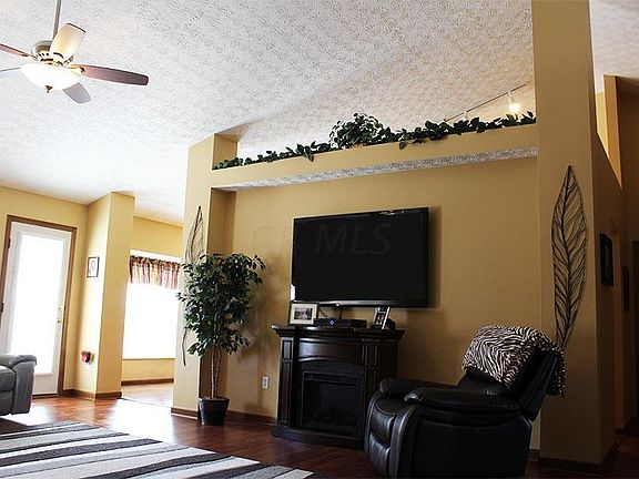 3rd image of 2775 Longridge Way