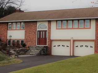 1761 Circleville Rd, State College, PA 16803