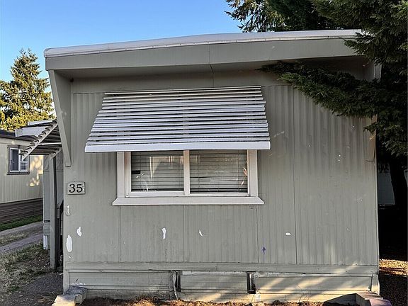 3rd image of 10302 Lakeview Avenue SW #35