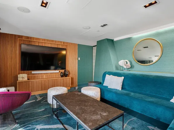 123 Washington Street image 10 of 14