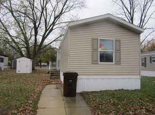 138 Maplebrook St SE, Grand Rapids, MI 49548
