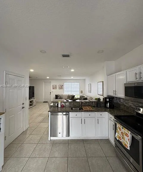 17138 SW 93rd St #17138 — Photo 3