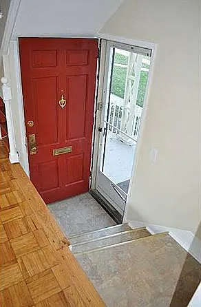 2 bed, 930 sqft, $2,100 — Photo 2