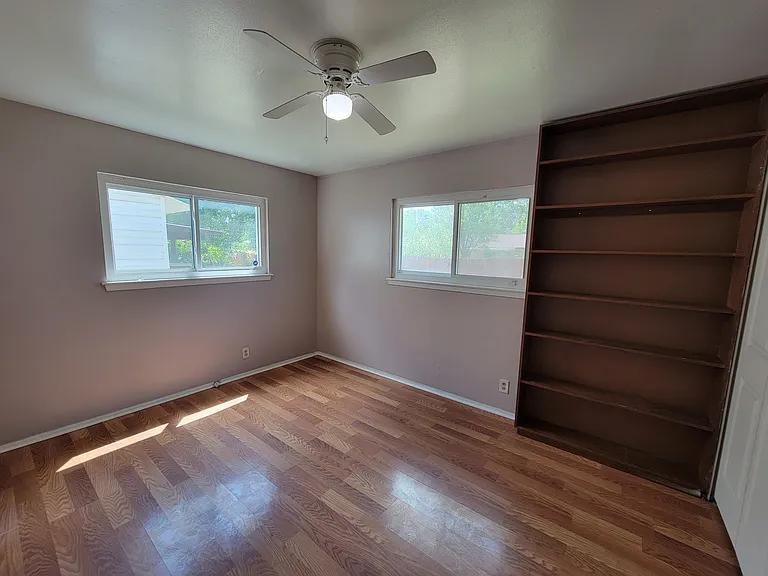 1060 Richmond Dr — Photo 5