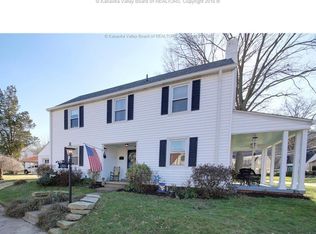 302 Shawnee Cir, Charleston, WV 25304