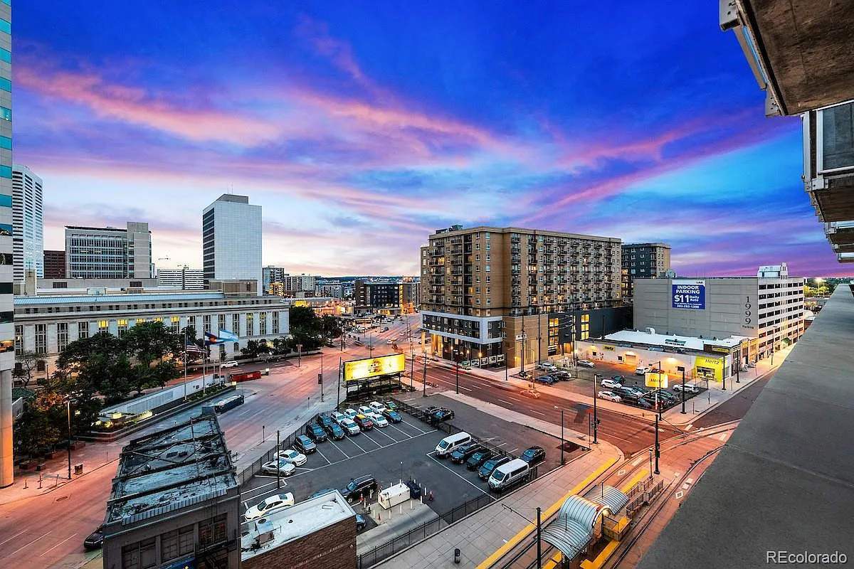 1 bed, 1.5 bath, 737 sqft, $2,500 — Photo 1