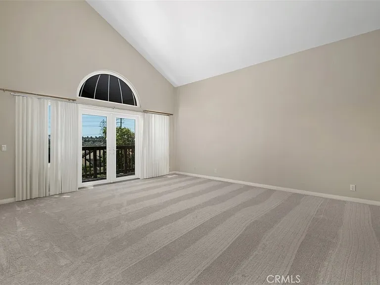 22481 Ivy Rdg — Photo 20