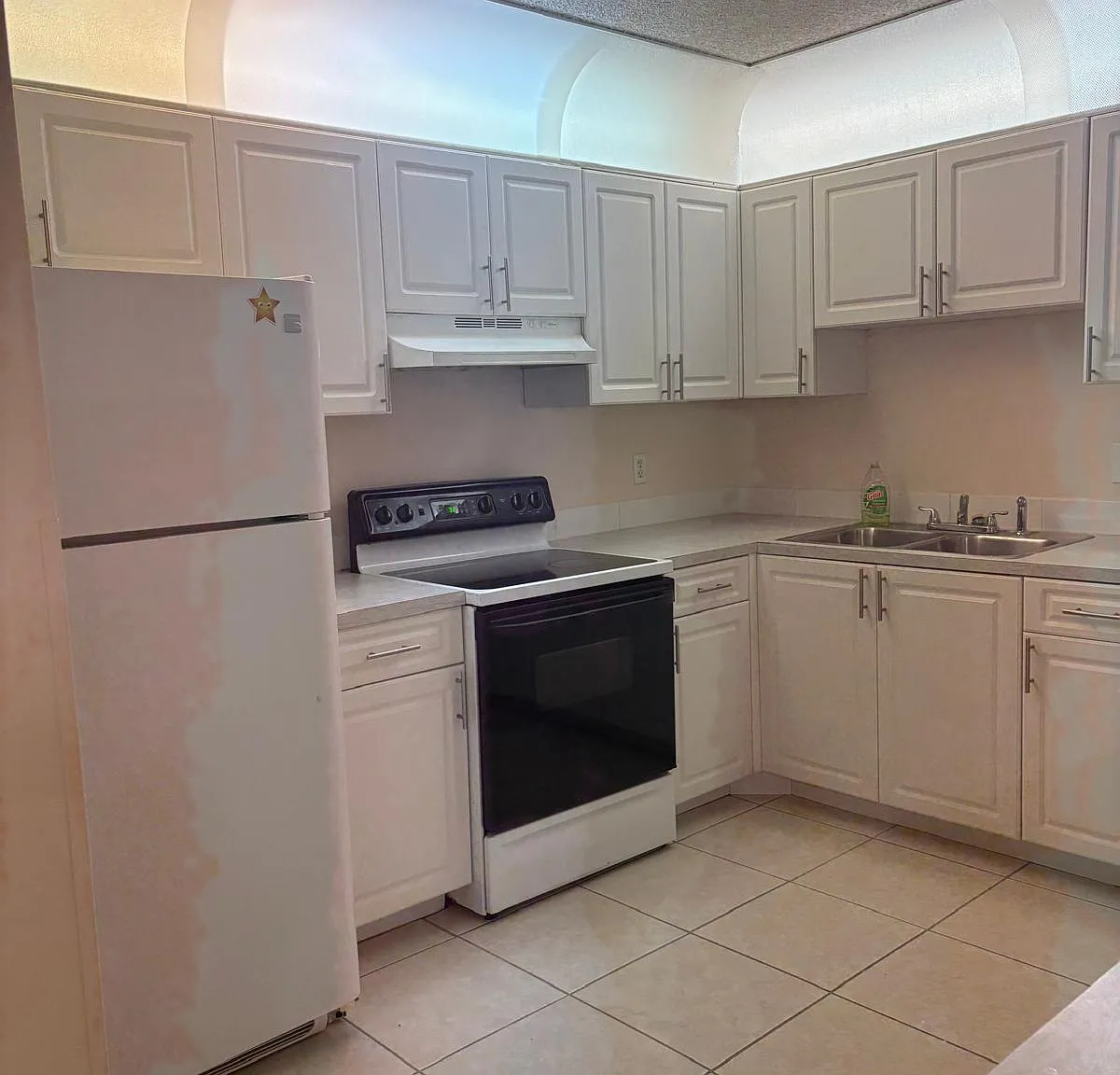 2 bed, 1.5 bath, 920 sqft, $2,000 — Photo 4