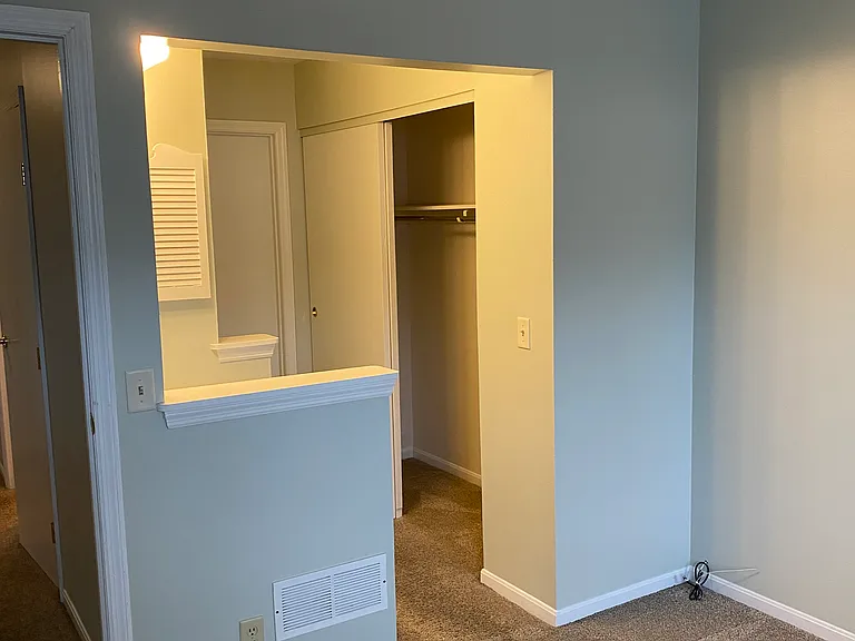 2930 Millbank Row — Photo 34
