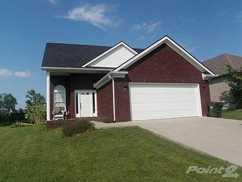 121 Wysteria, Georgetown, KY  Beautifully maintained 4 bedroom/2.5 bath home