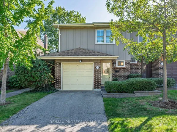 1951 Rathburn Rd E #176, Mississauga, ON L4W 2N9