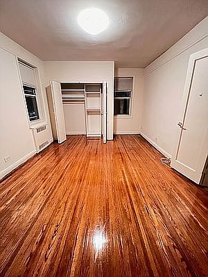 4th image of 65-74 Saunders St #4G