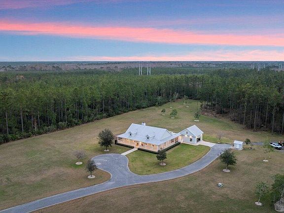 3rd image of 110 Creekside Dr
