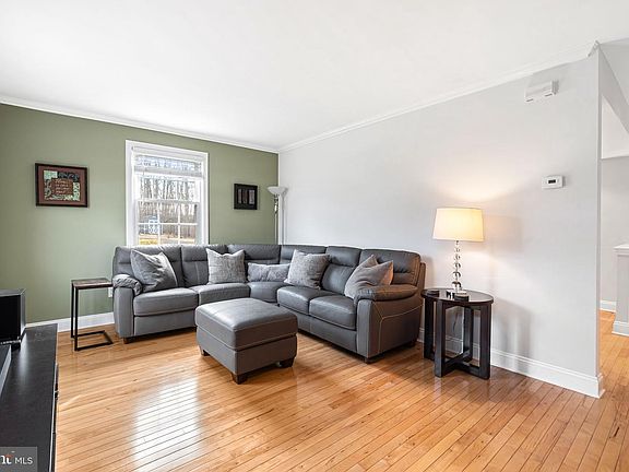 4th image of 258 Beth Dr