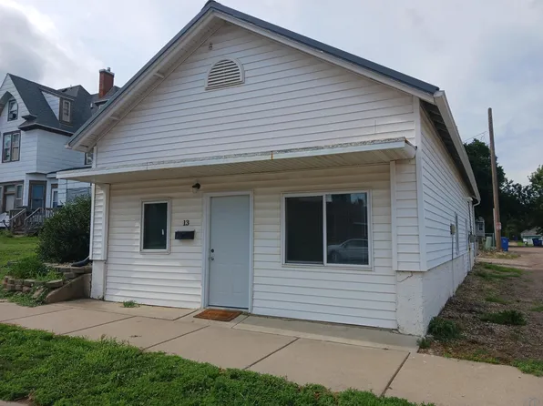13 W National St, Vermillion, SD 57069