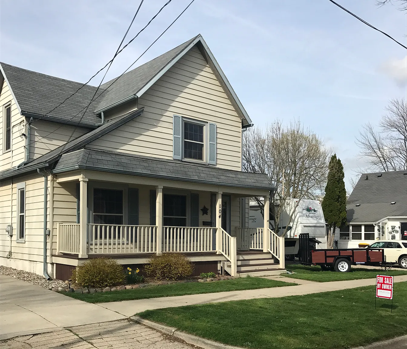 104 W Baldwin St photo 1