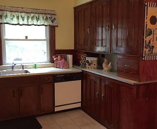2nd image of 31 Health St