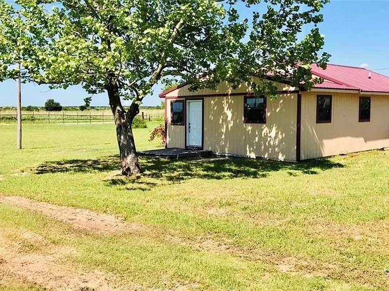 27159 County Road 1470 — Photo 3