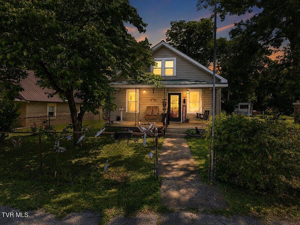 1st image of 113 Devault St