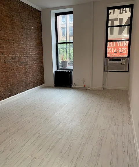 654 9th Ave #2 — Photo 2