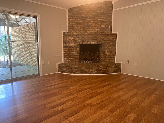 4th image of 2056 S Kirkwood Dr