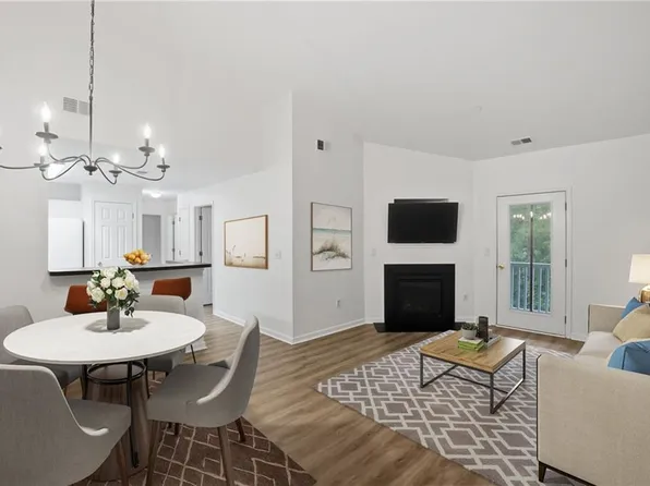 404 Egret Lndg APT 304, Virginia Beach, VA 23454