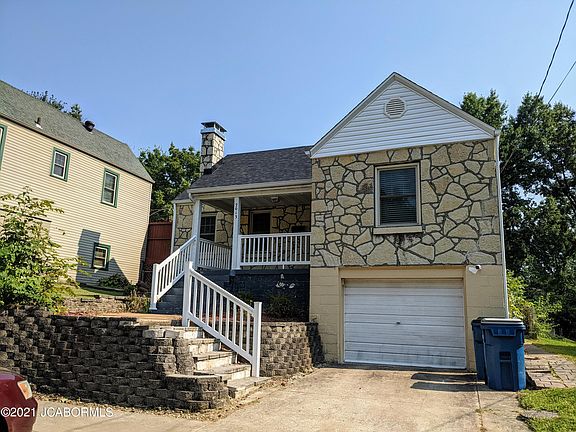 2nd image of 2013 Meadow Ln