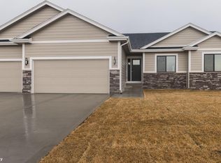 5509 147th St, Urbandale, IA 50323
