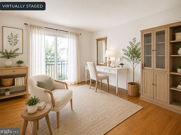 4th image of 3009 Chesapeake Dr #1