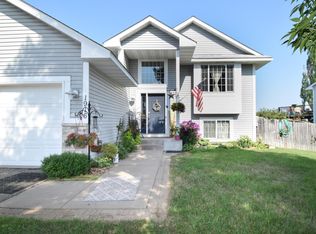 1916 Independence St S, Cambridge, MN 55008