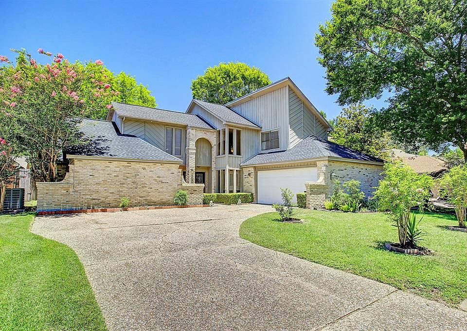 10318 Meadow Lake Ln, Houston, TX 77042 Zillow