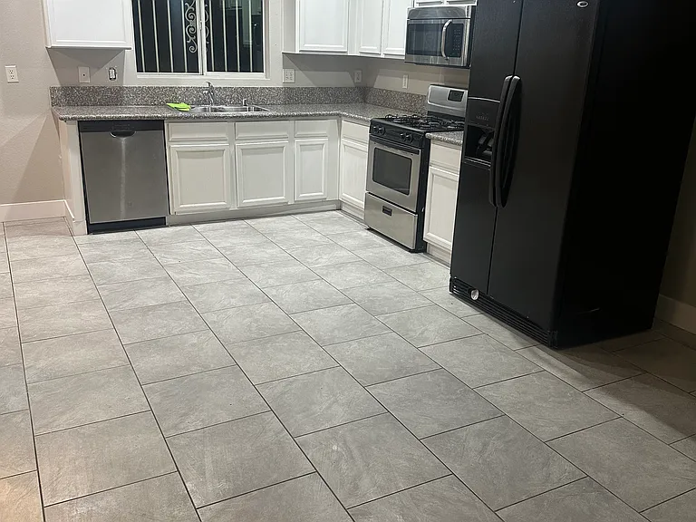 5274 Starter Ave — Photo 11
