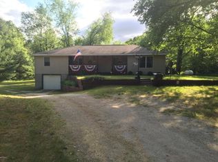 4165 Sahara Rd, Ravenna, MI 49451