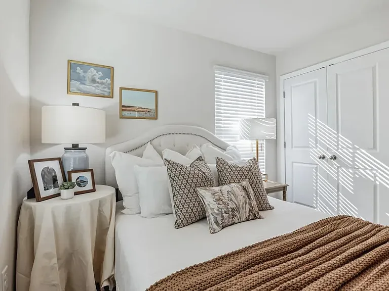 L Attitude 34 Dillard Creek — Photo 3