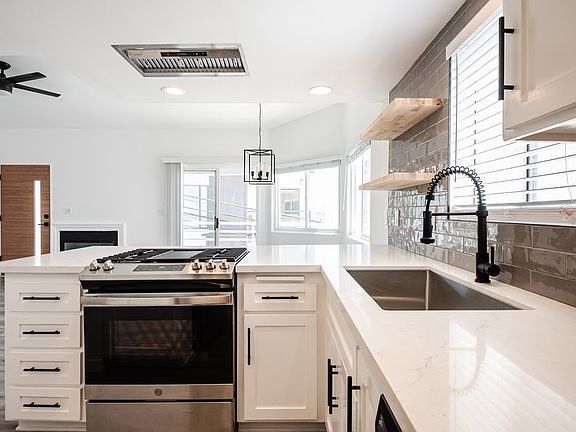 2nd image of 215 Moonstone St