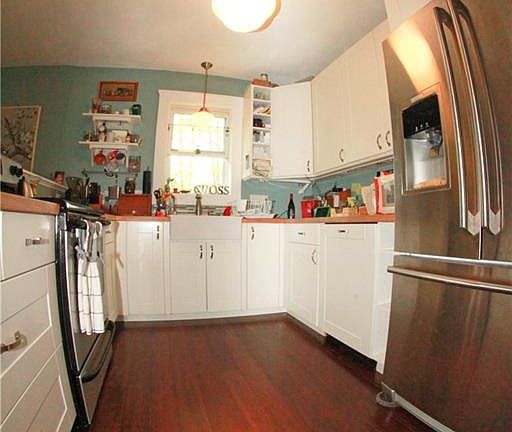 2nd image of 18 Bradford Ct