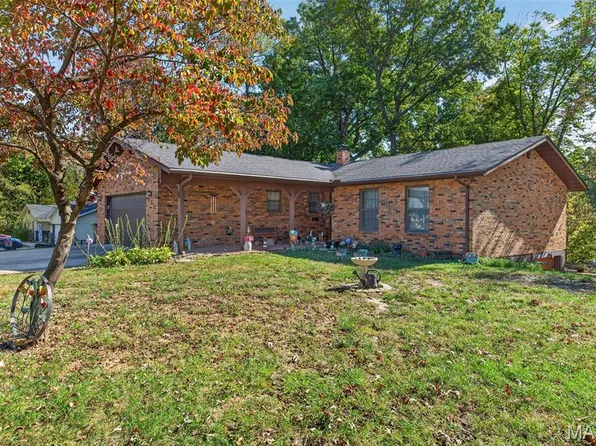 225 South St, Troy, IL 62294