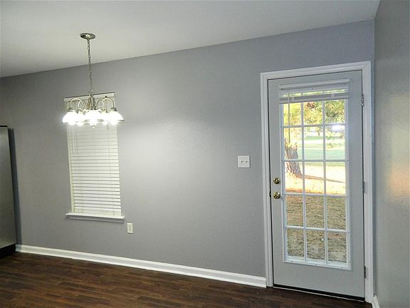 4th image of 4224 Sonoma Dr
